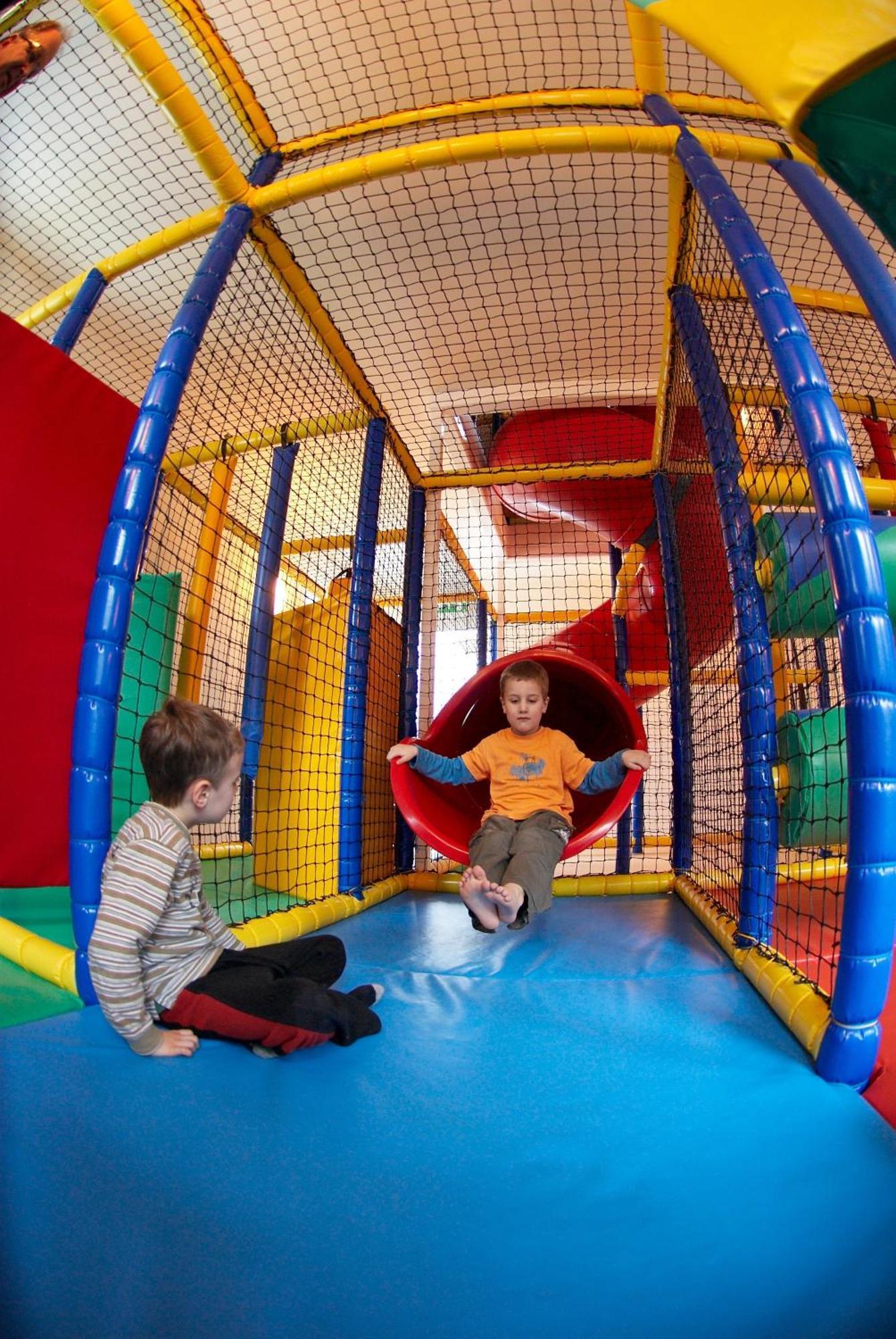 Familien- Sportresort Brennseehof 4*